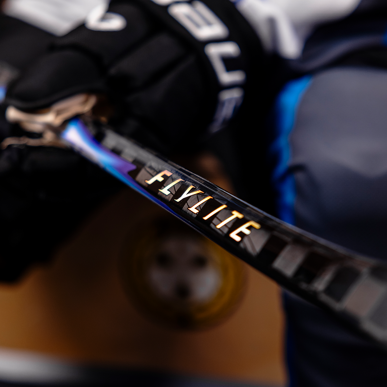 BAUER VAPOR FLYLITE GRIP STICK INTERMEDIATE